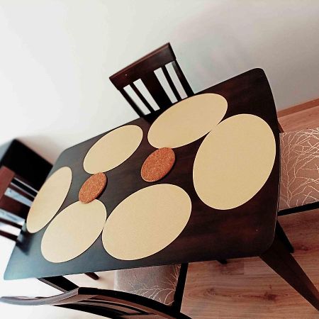 Cozy 2 Bedroom Apartment - Metro Montgomery 브뤼셀 외부 사진